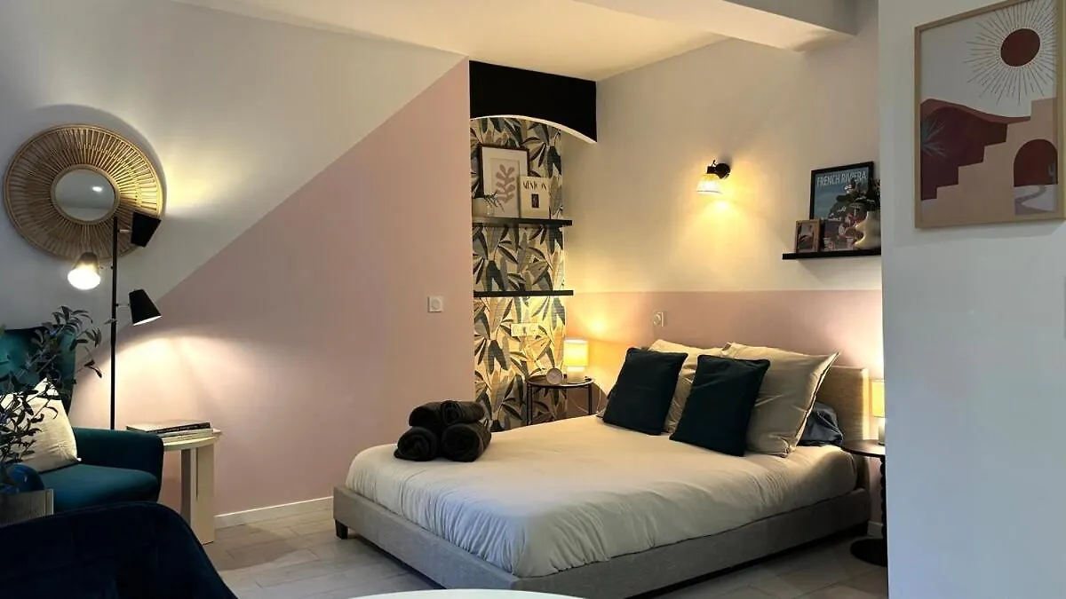 Charmant Studio Renove - Coeur Historique De Grasse - Climatise & Tout Confort 0*,  Frankrike